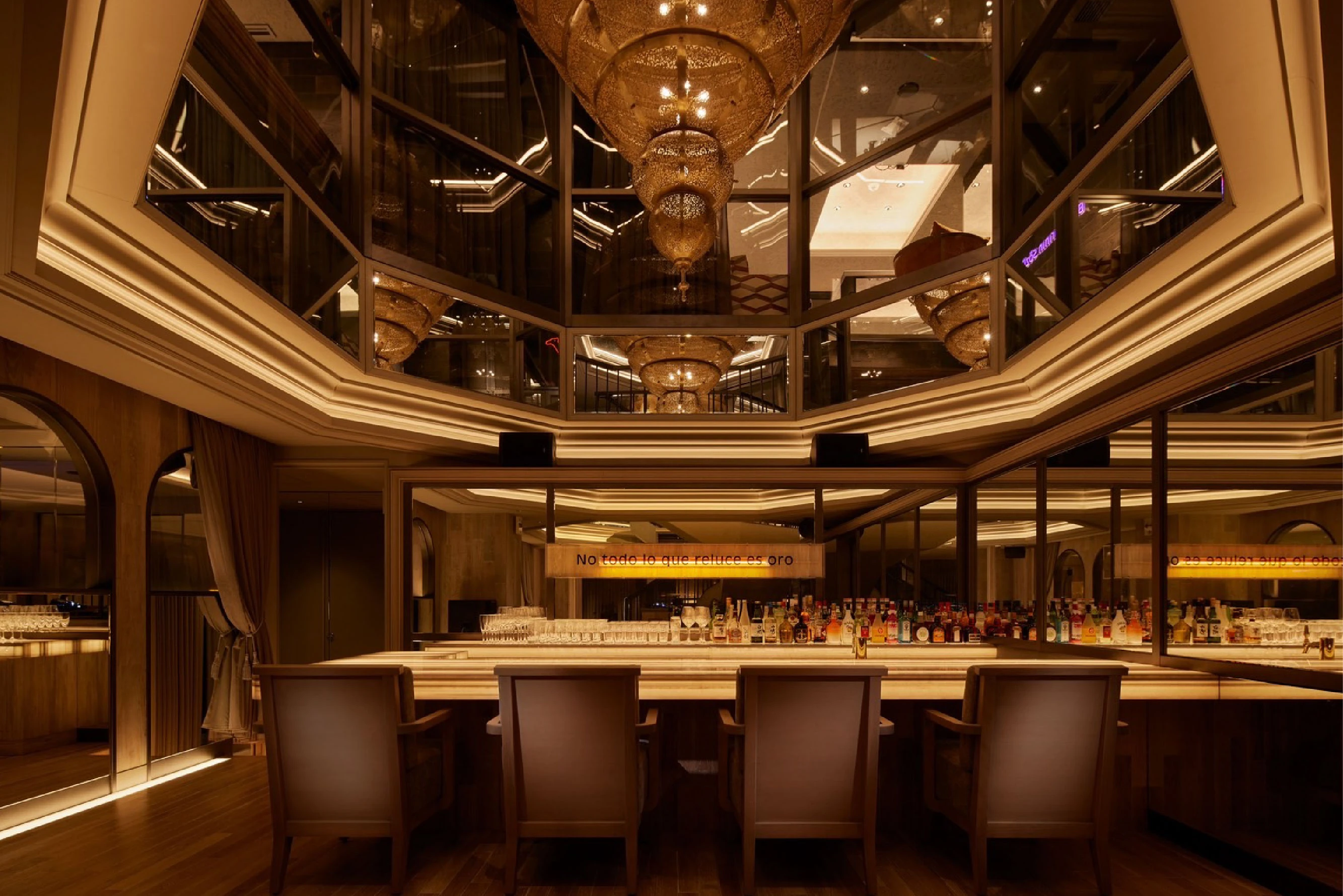 FABRIC LOUNGE SECOND TENJINの店内